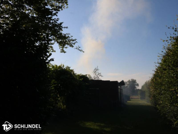 Rookwolk alarmeert buurt: brandweer rukt uit