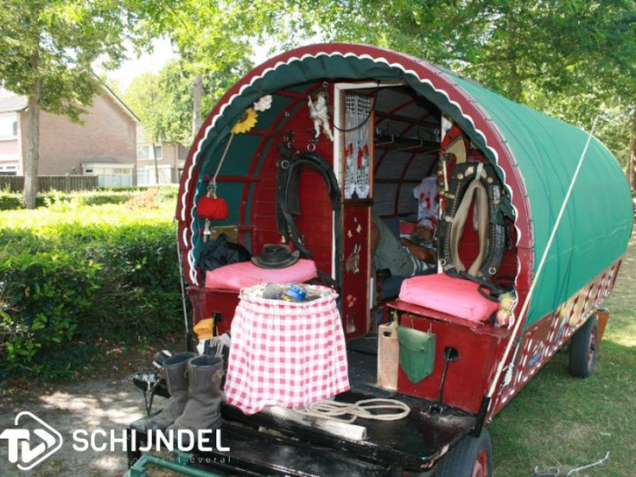 Prachtige pipowagen op doorreis, legt aan in Schijndel