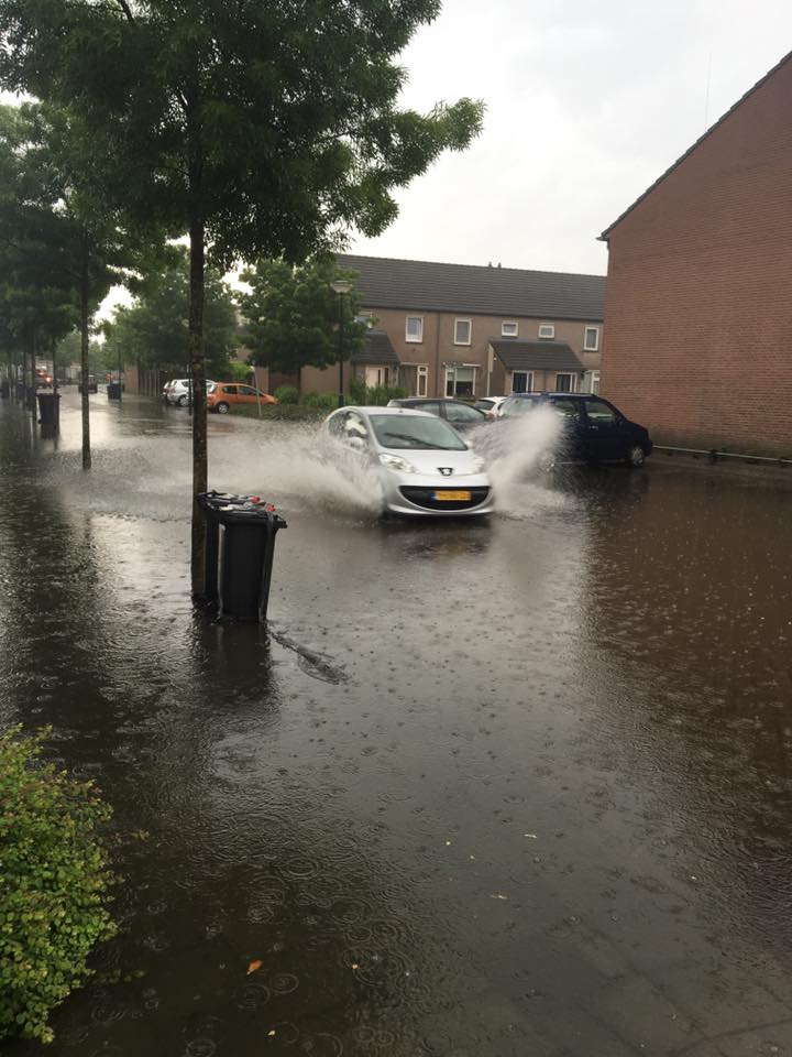 avond wateroverlast5