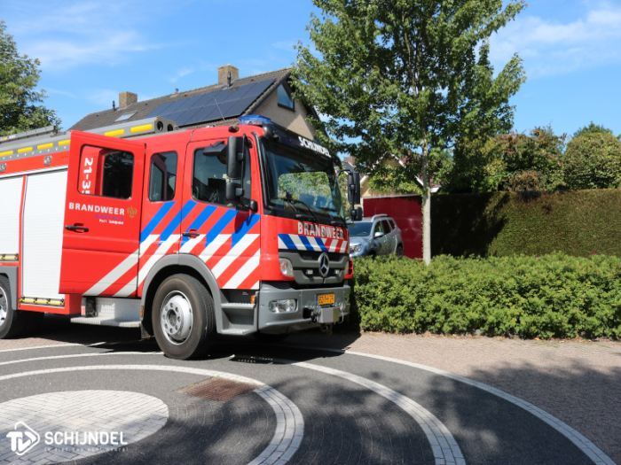 Brand in haag snel geblust door eigenaar