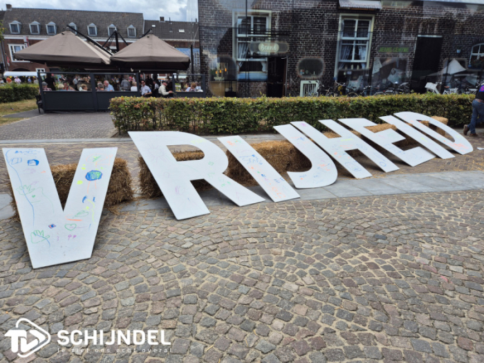 Ontmoetingsavonden in de bevrijdingsmaand