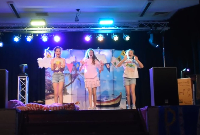 Playbackshow Jeugdvereniging De Rana’s (fotoboek&video)