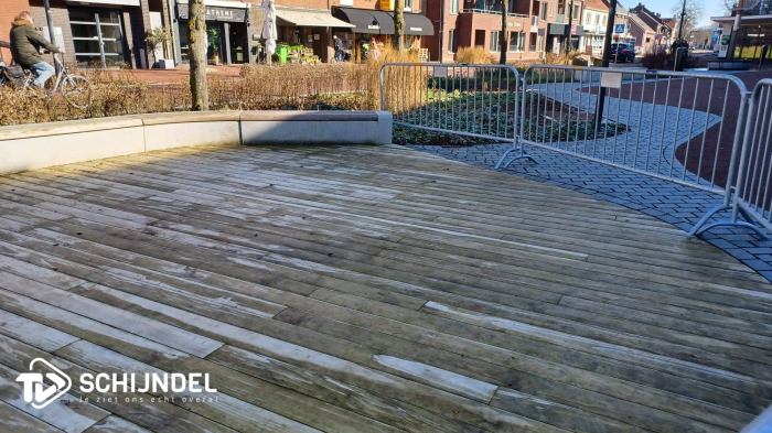 Gladde podiumvloer Hoofdstraat tijdelijk afgesloten 