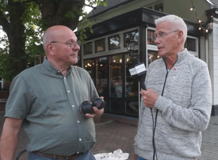 Inschrijving eerste editie van 'SCHIJNDEL GOOIT'