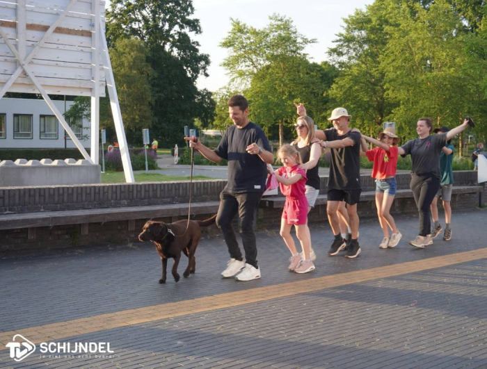 Dag drie Avondvierdaagse onder andere langs 'Wij Liggen' (fotoboek)