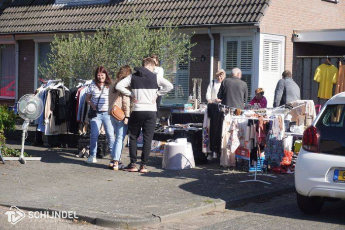 Garage sale Hoevenbraak Hulzebraak 12 september 2026