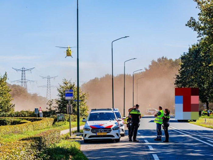 Fietser zwaargewond na aanrijding met vrachtwagen Eerdsebaan Schijndel