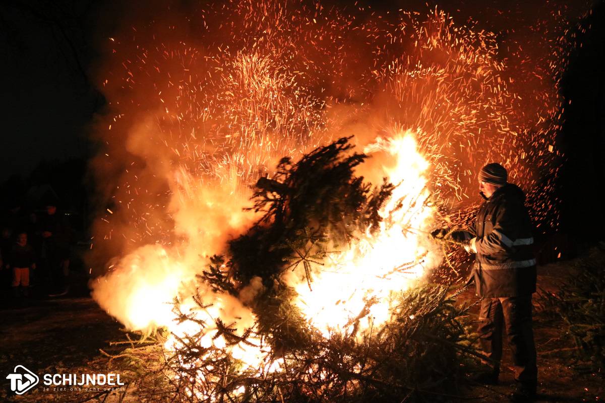 kerstboomverbranding 5