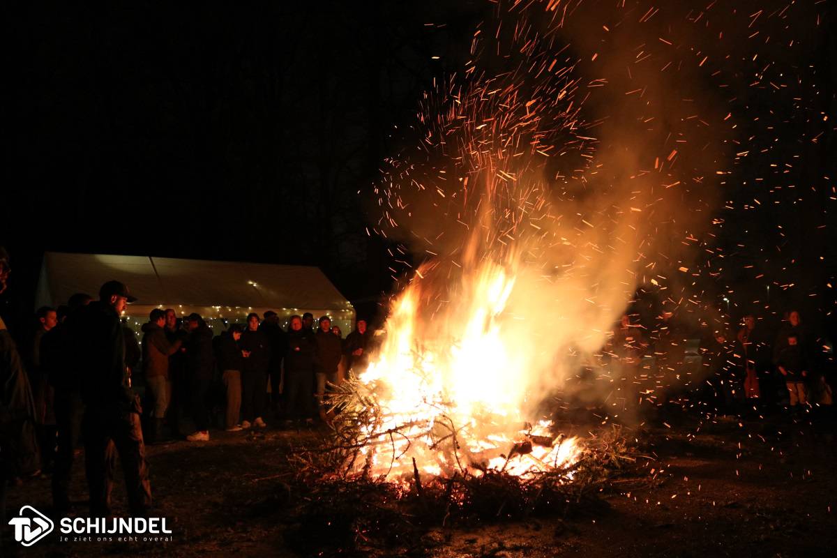 kerstboomverbranding 8
