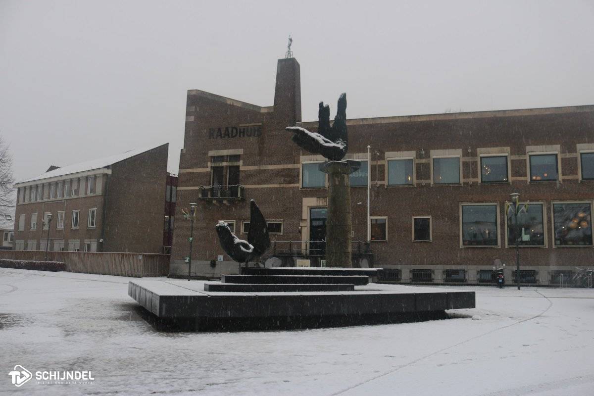 Gemeente sluit uit voorzorg gemeentelijke panden