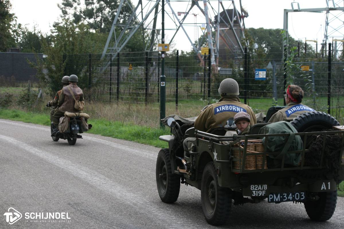 militairevoertuigenfb2 24